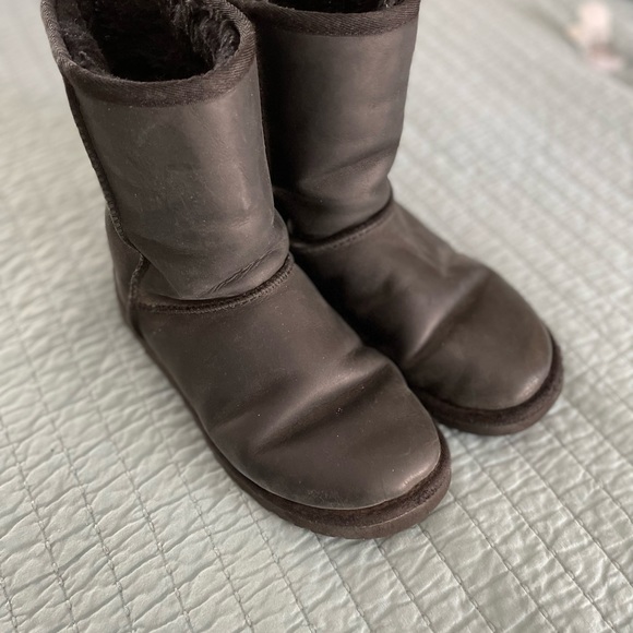 UGG black boots size 7 - Picture 3 of 9